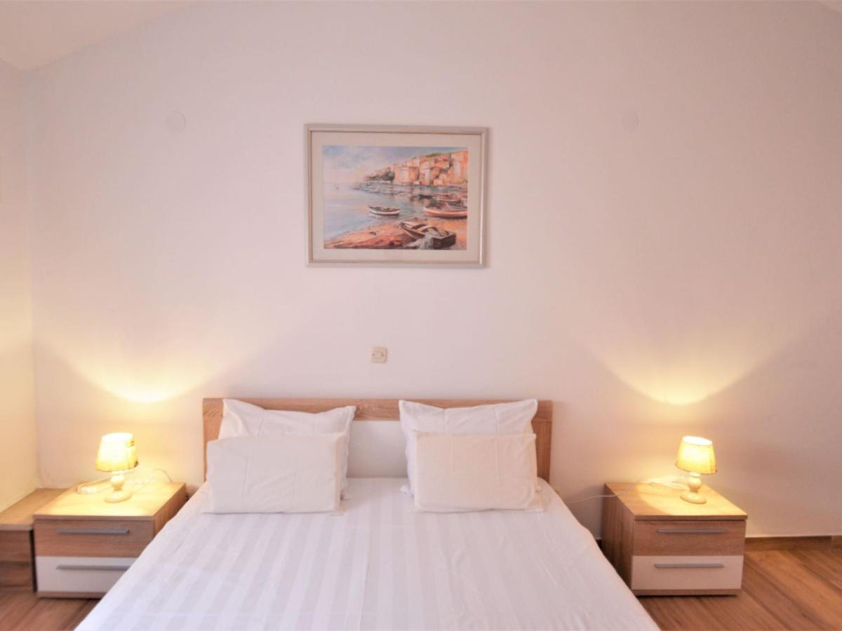 Kablar - Pul116 By Interhome * Pula